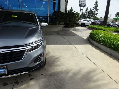 Certified 2024 Chevrolet Equinox LT image 33