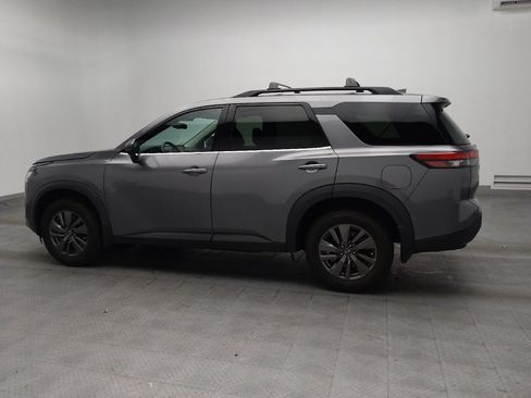 Used 2022 Nissan Pathfinder SV FWD image 3