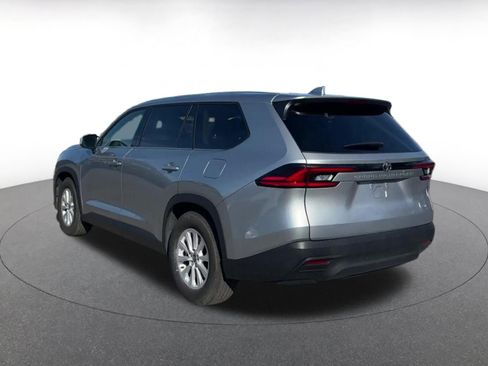 Used 2025 Toyota Grand Highlander XLE image 12