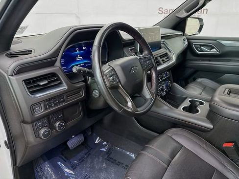 Used 2022 Chevrolet Suburban RST w/ Luxury Package AWD/4WD image 12
