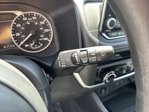 Used 2024 Nissan Rogue S AWD/4WD image 56