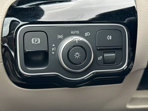 New 2025 Mercedes-Benz CLA 250 image 29