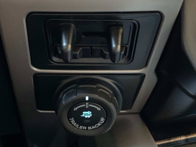 Used 2022 Ford F350 Lariat w/ Lariat Ultimate Package AWD/4WD image 30