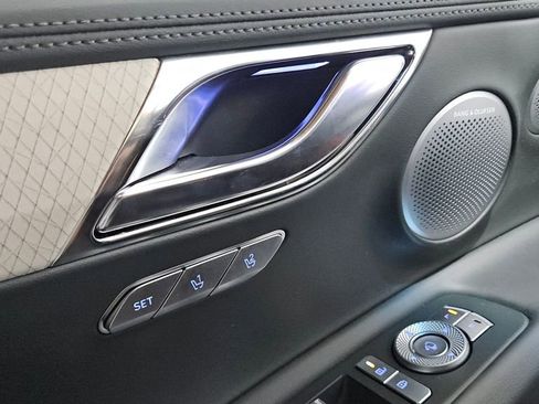 Used 2025 Genesis GV80 2.5T Prestige image 20