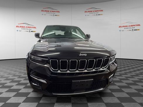 Used 2023 Jeep Grand Cherokee Limited AWD/4WD image 2