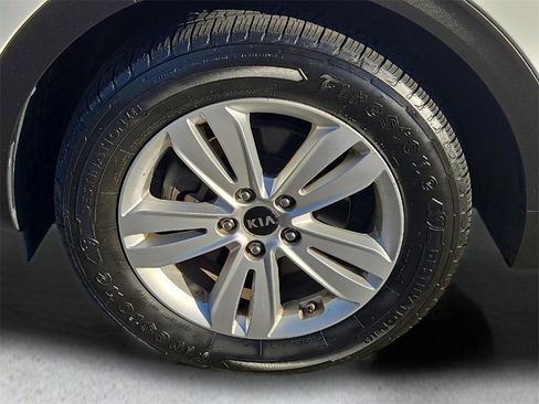 Used 2019 Kia Sportage LX image 8
