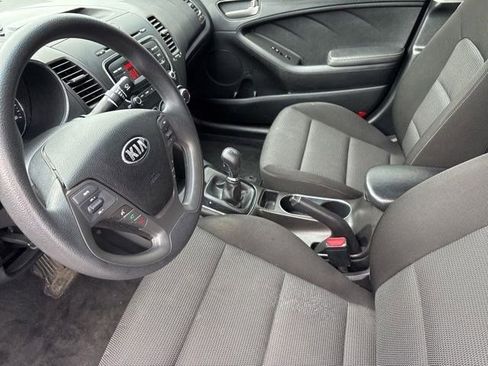 Used 2017 Kia Forte LX FWD image 11