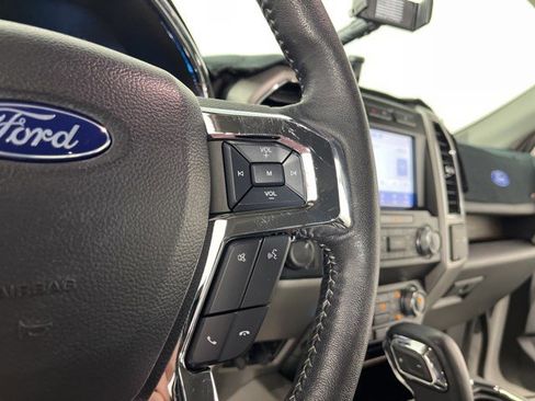 Used 2020 Ford F150 Lariat w/ Equipment Group 502A Luxury AWD/4WD image 19