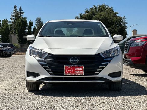 Used 2024 Nissan Versa SV FWD image 11