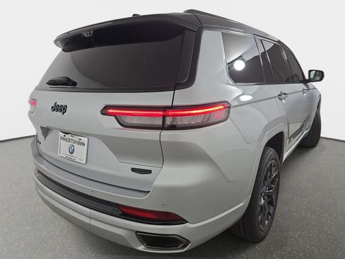 Used 2023 Jeep Grand Cherokee L Summit AWD/4WD image 40