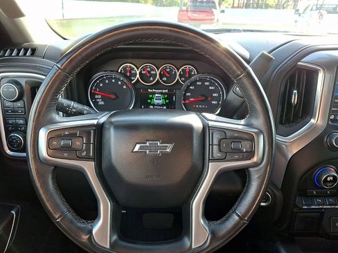 Used 2022 Chevrolet Silverado 1500 RST w/ Safety Package image 18