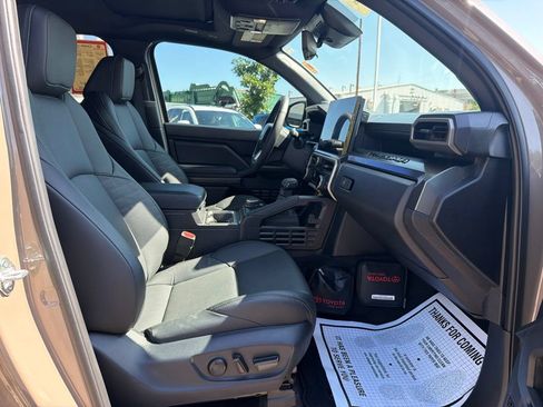 Used 2026 Toyota Tacoma TRD Off-Road w/ TRD Off Road Premium Package AWD/4WD image 11