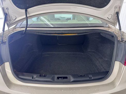 Used 2018 Ford Taurus SEL FWD image 13