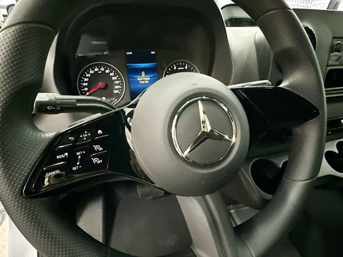 Used 2026 Mercedes-Benz Sprinter 2500 image 12