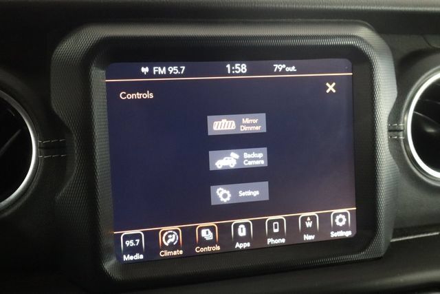 Used 2023 Jeep Wrangler Unlimited Sahara AWD/4WD image 31
