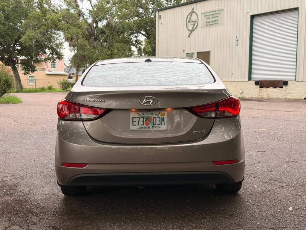 Used 2015 Hyundai Elantra Limited w/ Option Group 05 FWD image 6
