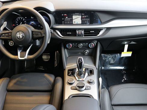 New 2025 Alfa Romeo Stelvio Sprint image 19