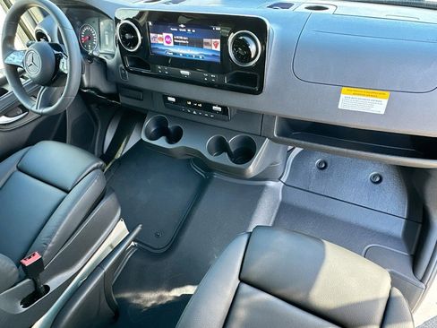 New 2026 Mercedes-Benz Sprinter 2500 image 24