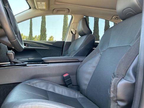 Used 2025 Toyota Camry XLE FWD image 17