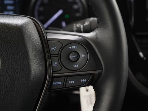 Used 2024 Toyota Camry SE image 25