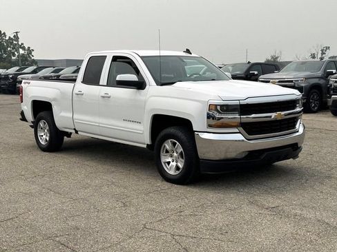 Used 2018 Chevrolet Silverado 1500 LT AWD/4WD image 8