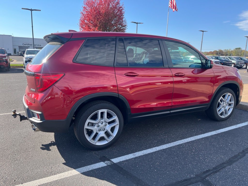 Used 2025 Honda Passport EX-L image 2