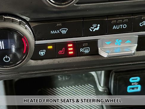 Used 2025 Ford Bronco Badlands image 7