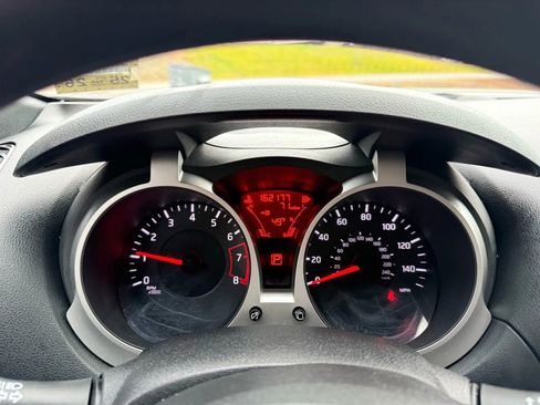 Used 2013 Nissan Juke S image 10