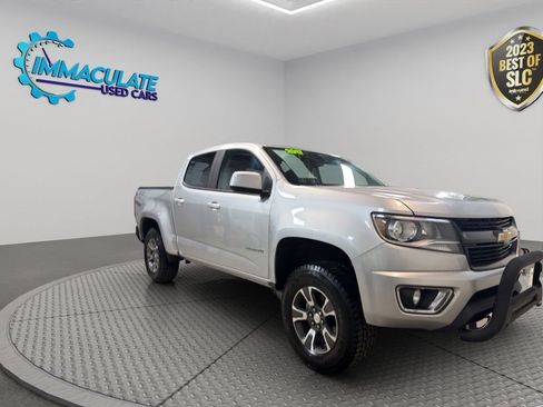Used 2017 Chevrolet Colorado Z71 AWD/4WD image 7