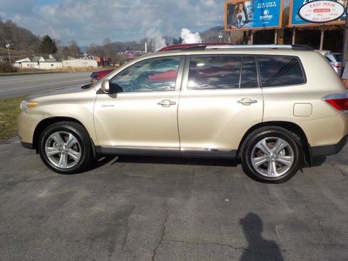 Used 2012 Toyota Highlander Limited w/ Tow Pkg image 1