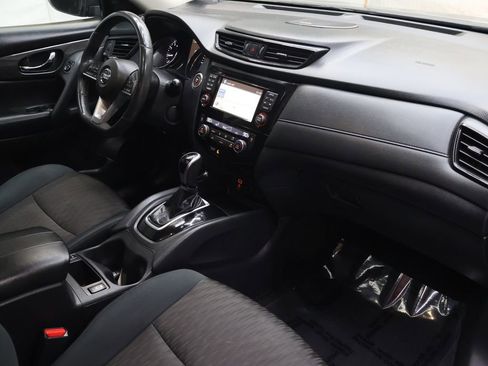 Used 2017 Nissan Rogue SV AWD/4WD image 11