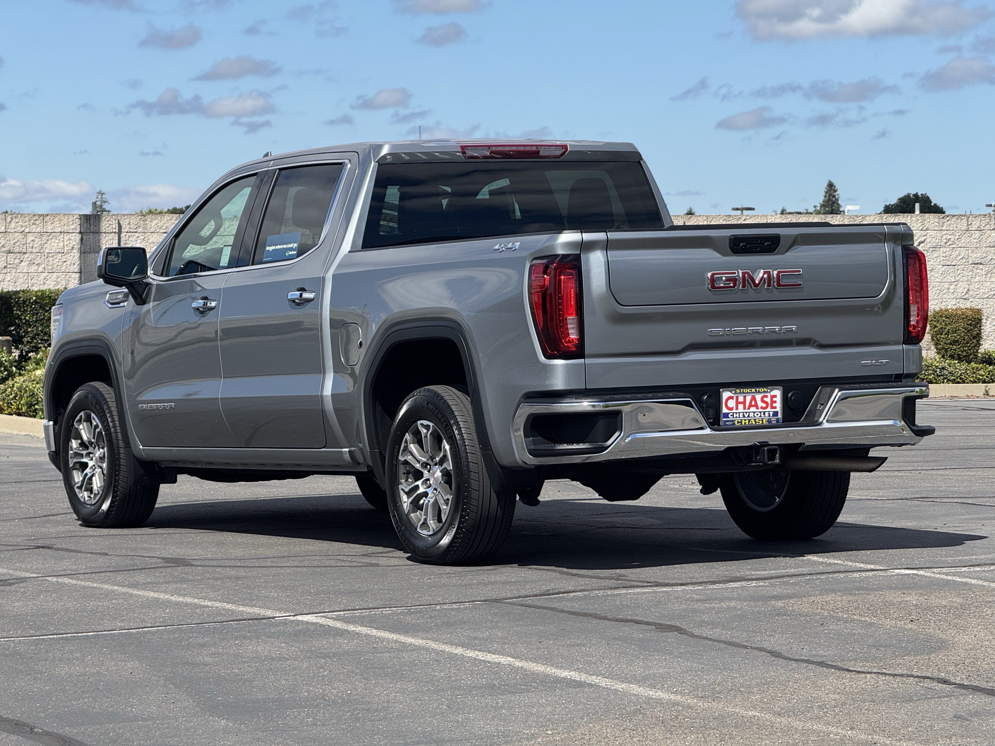 Certified 2025 GMC Sierra 1500 SLT AWD/4WD image 5