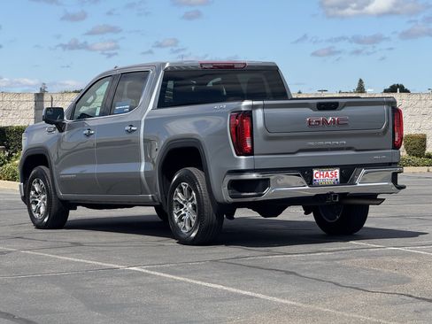 Used 2025 GMC Sierra 1500 SLT AWD/4WD image 5