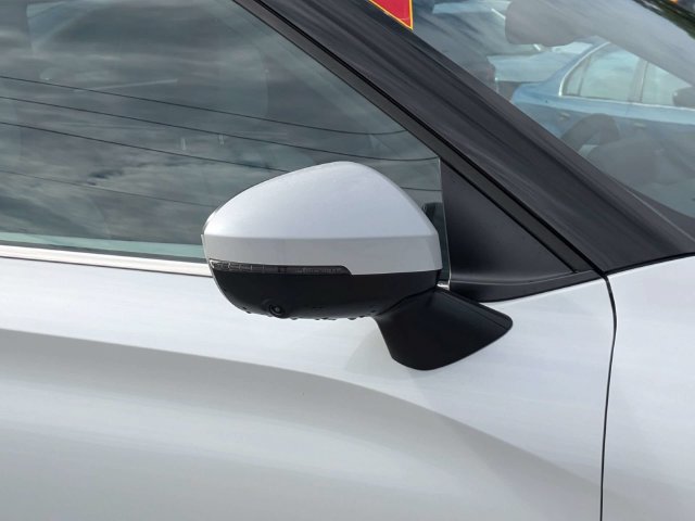 Used 2024 Mitsubishi Outlander SEL FWD image 12
