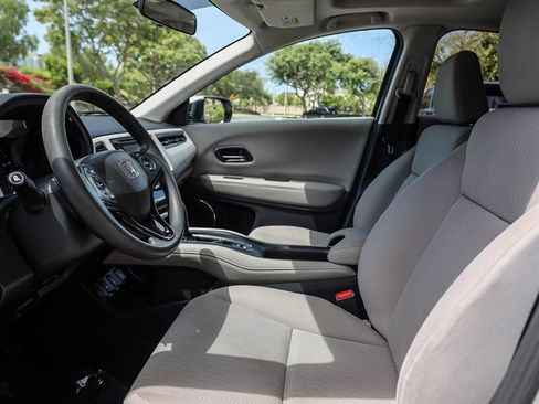 Used 2017 Honda HR-V EX image 25