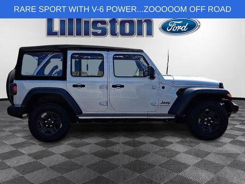 Used 2024 Jeep Wrangler Unlimited Sport AWD/4WD image 7