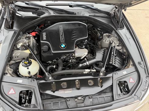 Used 2014 BMW 528i Sedan image 9