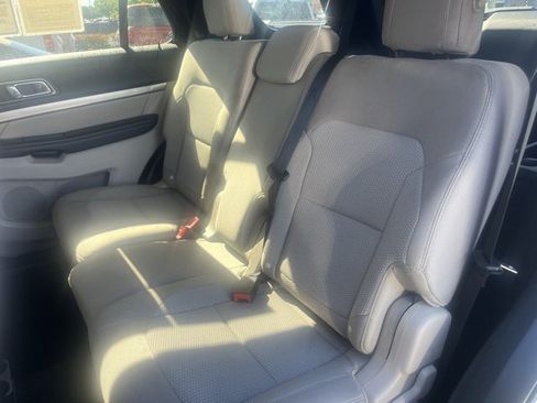 Used 2018 Ford Explorer XLT w/ Equipment Group 201A image 26
