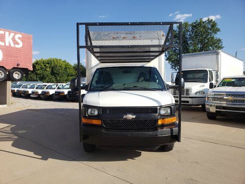 Used 2016 Chevrolet Express 3500 RWD image 4
