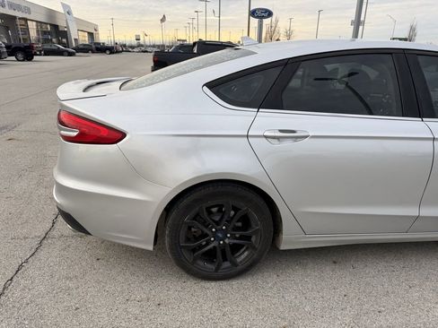 Used 2019 Ford Fusion SE w/ Equipment Group 151A image 10