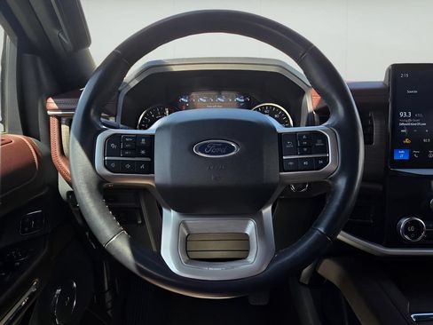 Used 2024 Ford Expedition Limited AWD/4WD image 12