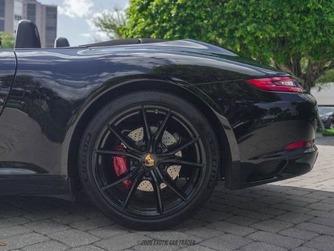 Used 2017 Porsche 911 Carrera S image 5