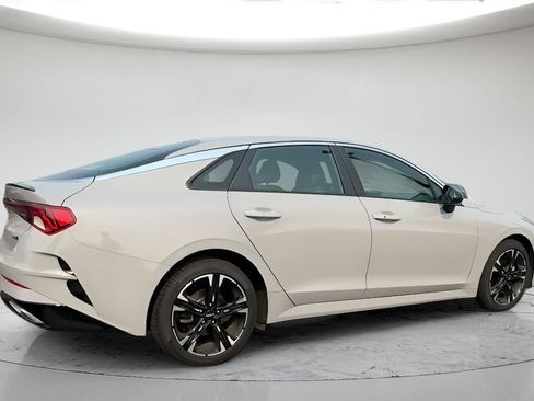 Used 2022 Kia K5 GT-Line FWD image 6