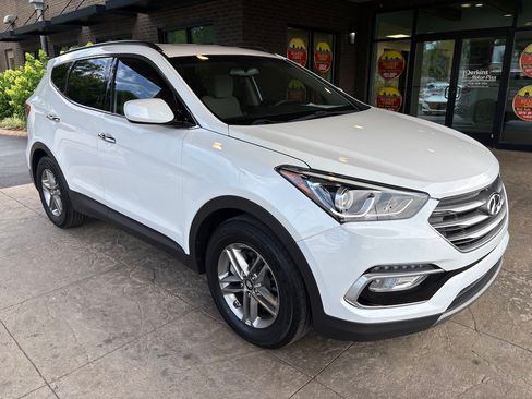Used 2017 Hyundai Santa Fe Sport FWD image 4