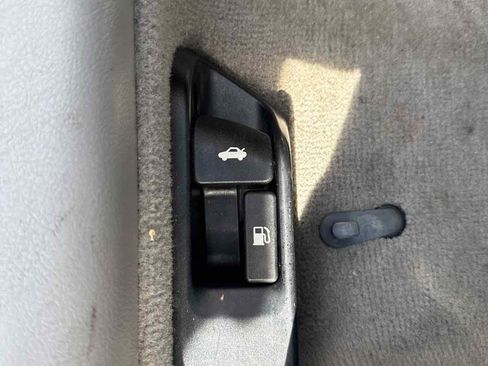 Used 2009 Toyota Camry FWD image 28