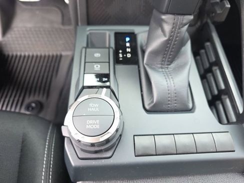 Certified 2025 Toyota Tacoma TRD Sport image 23