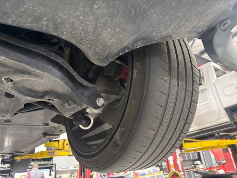 Used 2023 Tesla Model Y Performance image 13