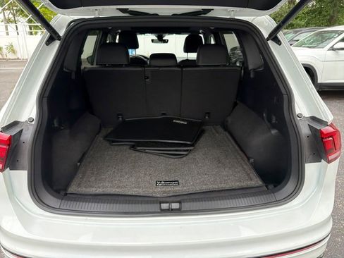 Used 2024 Volkswagen Tiguan SE R-Line w/ MDO Package, Two-Row AWD/4WD image 28