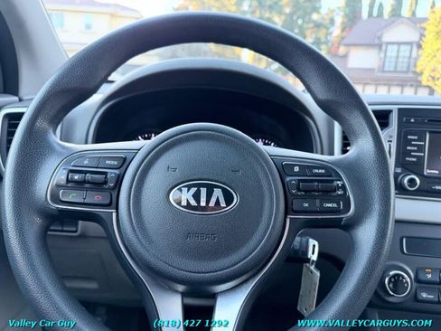 Used 2017 Kia Sportage LX image 13