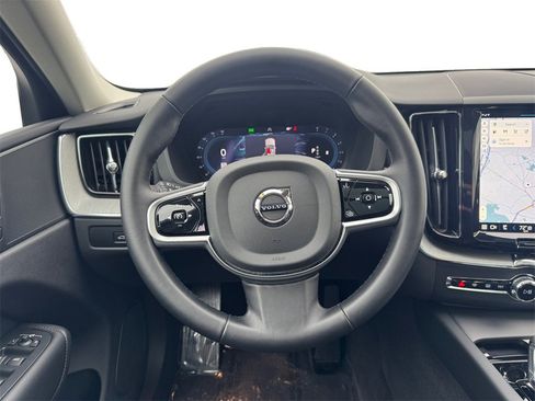 Certified 2025 Volvo XC60 B5 Plus image 11
